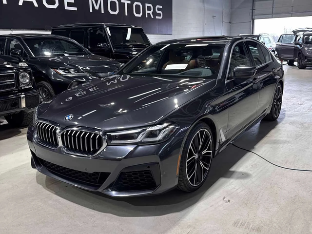 BMW 540 | 360 | HUD | HARMAN KARDON | CARFAX | - автомобили, коли, обяви за нови и употребявани 0