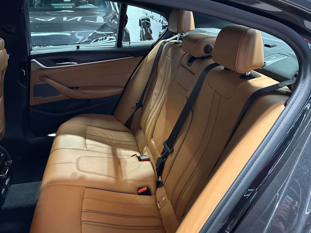 BMW 540 | 360 | HUD | HARMAN KARDON | CARFAX | - автомобили, коли, обяви за нови и употребявани 10