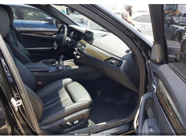 BMW 540 АВТОКРЕДИТ - автомобили, коли, обяви за нови и употребявани 4