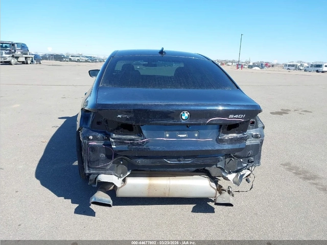 BMW 540 XDRIVE / M PKG / HARMAN / HEADUP - автомобили, коли, обяви за нови и употребявани 4