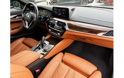 BMW 540 M PERFORMANS-4x4-Head Up-Harman Kardon-360Kameri-! - автомобили, коли, обяви за нови и употребявани 12