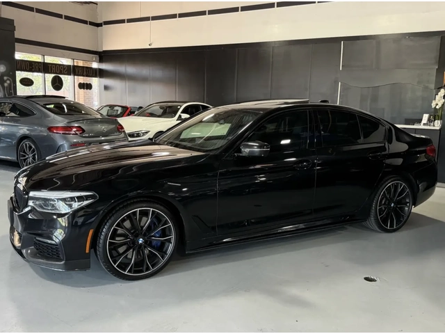 BMW 540 M SPORT INDIVIDUAL / H&K/ ОБДУХ / HEAD UP/ 360 CAM - автомобили, коли, обяви за нови и употребявани 0