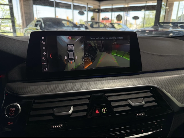 BMW 540 M SPORT INDIVIDUAL / H&K/ ОБДУХ / HEAD UP/ 360 CAM - автомобили, коли, обяви за нови и употребявани 9