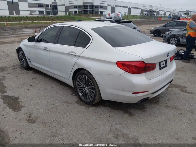 BMW 540 HEAD UP* 360* ВАКУМ* ADAPTIVE LED - автомобили, коли, обяви за нови и употребявани 2