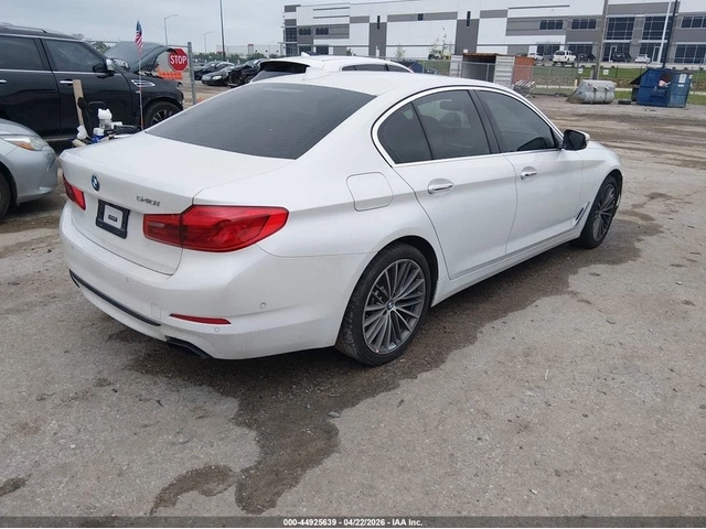 BMW 540 HEAD UP* 360* ВАКУМ* ADAPTIVE LED - автомобили, коли, обяви за нови и употребявани 3