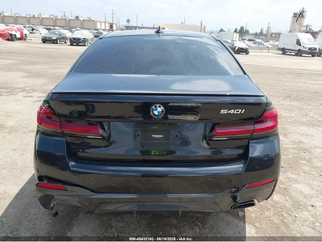 BMW 540 MPACK* AMBIENT* HEADUP* HARMAN* HUD - автомобили, коли, обяви за нови и употребявани 4