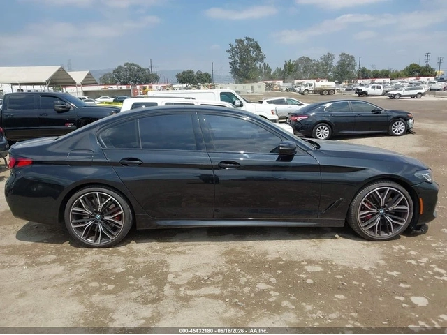 BMW 540 MPACK* AMBIENT* HEADUP* HARMAN* HUD - автомобили, коли, обяви за нови и употребявани 5