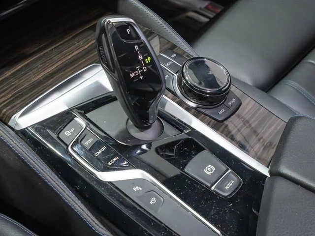 BMW 540 d M SPORT xDrive* HARMAN KARDON* 360 CAM* ХЕДЪП* - автомобили, коли, обяви за нови и употребявани 13