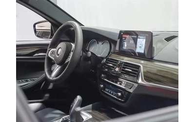 BMW 540 d M SPORT xDrive* HARMAN KARDON* 360 CAM* ХЕДЪП* - автомобили, коли, обяви за нови и употребявани 8