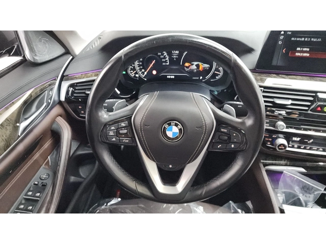 BMW 540 M* ОБДУХВАНЕ* ПОДГРЕВ* ДИСТРОНИК* 360 КАМЕРА* - автомобили, коли, обяви за нови и употребявани 11