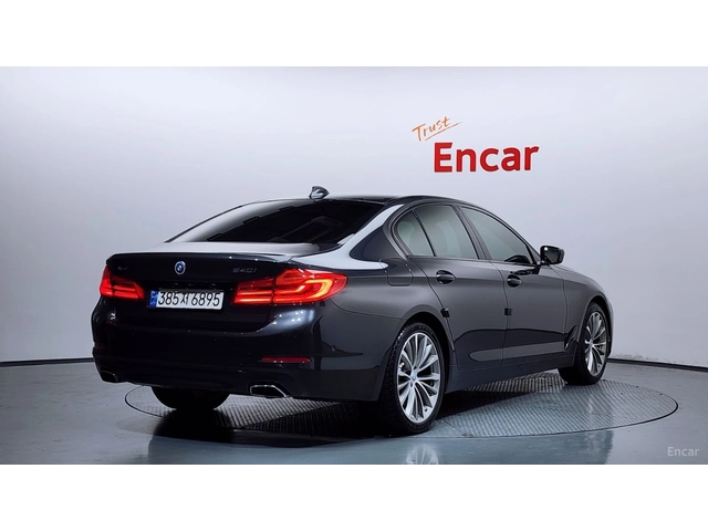 BMW 540 M* ОБДУХВАНЕ* ПОДГРЕВ* ДИСТРОНИК* 360 КАМЕРА* - автомобили, коли, обяви за нови и употребявани 1
