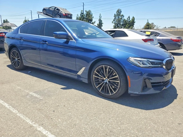 BMW 540 ПОДГРЕВ* ОБДУХВАНЕ* HARMAN* KARDON* 360* HUD* - автомобили, коли, обяви за нови и употребявани 0