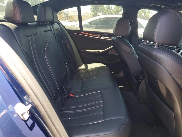 BMW 540 ПОДГРЕВ* ОБДУХВАНЕ* HARMAN* KARDON* 360* HUD* - автомобили, коли, обяви за нови и употребявани 8