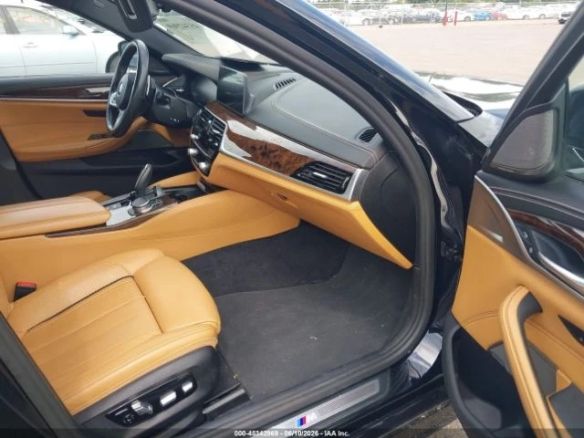 BMW 540 xDrive* M-Sport* HARMAN KARDON* ПОДГРЕВ* ШИБИДАХ* - автомобили, коли, обяви за нови и употребявани 4