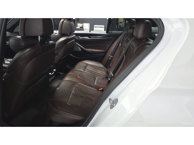 BMW 540 xDrive* M PACK* 360* HUD* DISTRO* H/K* ОБДУХВАНЕ - автомобили, коли, обяви за нови и употребявани 14