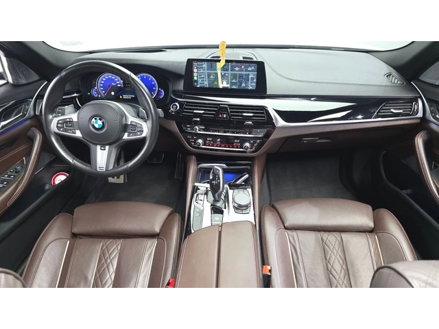 BMW 540 xDrive* M PACK* 360* HUD* DISTRO* H/K* ОБДУХВАНЕ - автомобили, коли, обяви за нови и употребявани 4