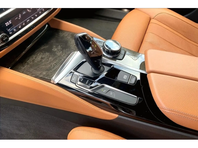 BMW 540 xDrive* M PACK* 360* HUD* DISTRO* H/K* ОБДУХВАНЕ - автомобили, коли, обяви за нови и употребявани 10