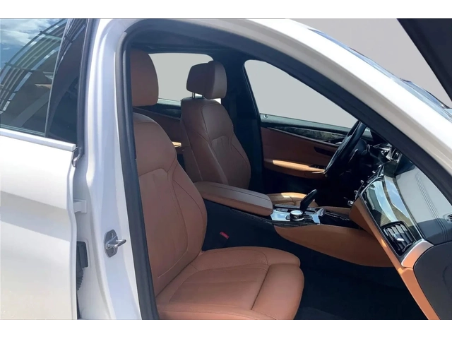 BMW 540 xDrive* M PACK* 360* HUD* DISTRO* H/K* ОБДУХВАНЕ - автомобили, коли, обяви за нови и употребявани 12