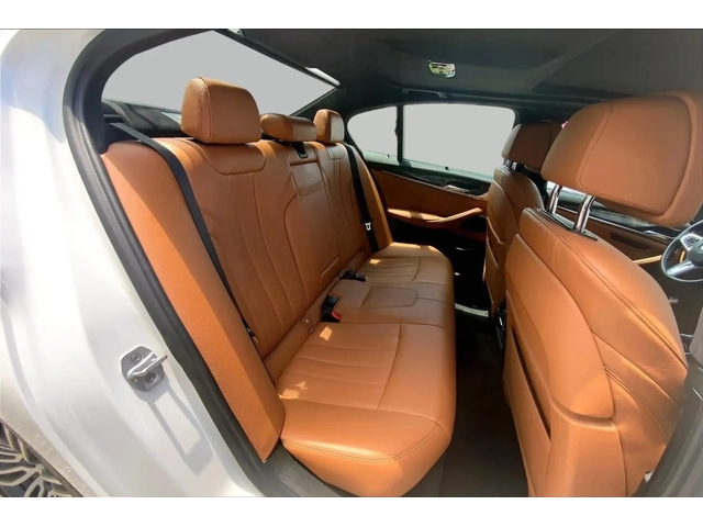 BMW 540 xDrive* M PACK* 360* HUD* DISTRO* H/K* ОБДУХВАНЕ - автомобили, коли, обяви за нови и употребявани 13