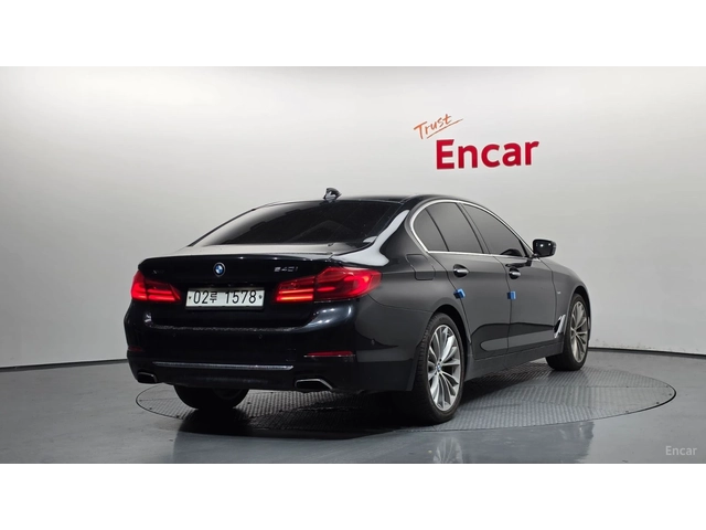 BMW 540 XDRIVE* LUXURI P* КОЖА* ОБДУХВ* 360* ПАНО* HEAD UP - автомобили, коли, обяви за нови и употребявани 1