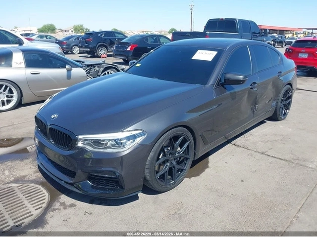 BMW 540 i* M-PACK/HEAD-UP/H&K SOUND - автомобили, коли, обяви за нови и употребявани 0