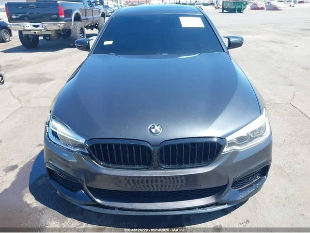 BMW 540 i* M-PACK/HEAD-UP/H&K SOUND - автомобили, коли, обяви за нови и употребявани 1