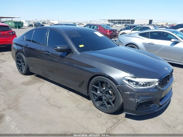 BMW 540 i* M-PACK/HEAD-UP/H&K SOUND - автомобили, коли, обяви за нови и употребявани 2