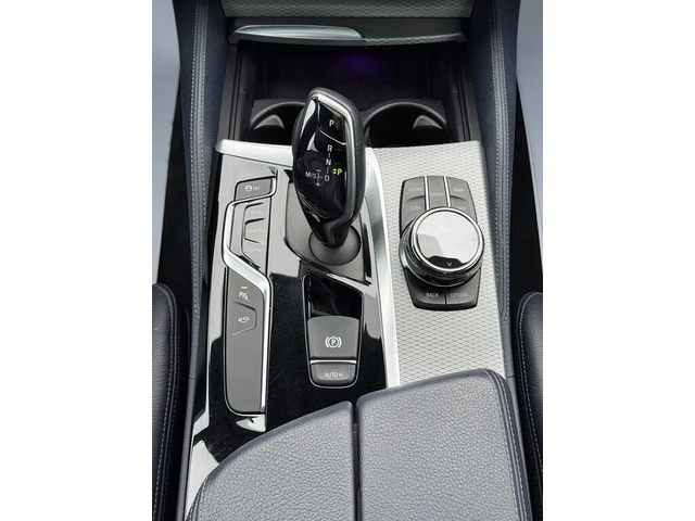 BMW 540 i* XDRIVE* HEAD UP* HARMAN* 360 КАМЕРИ* ПАМЕТ - автомобили, коли, обяви за нови и употребявани 12