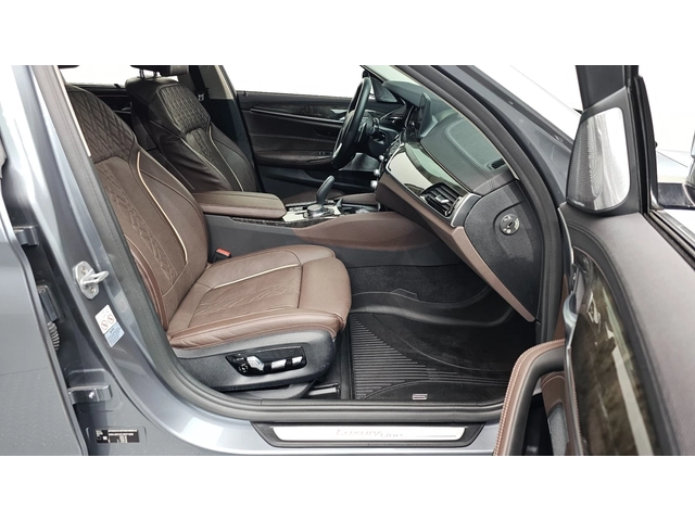 BMW 540 xDrive Luxury Plus G30 - автомобили, коли, обяви за нови и употребявани 10