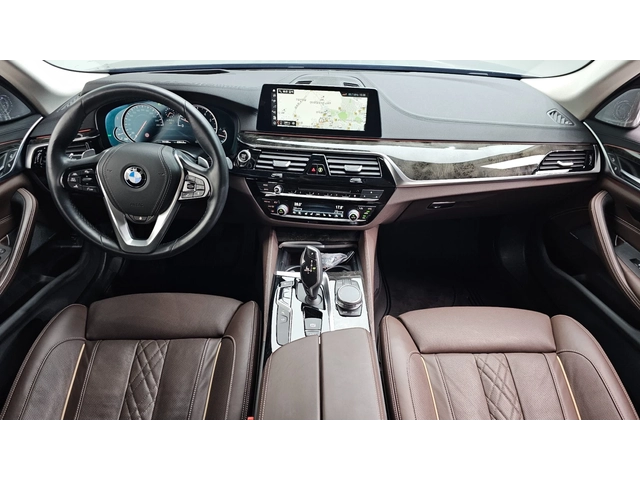 BMW 540 xDrive Luxury Plus G30 - автомобили, коли, обяви за нови и употребявани 3