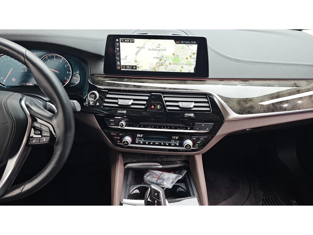 BMW 540 xDrive Luxury Plus G30 - автомобили, коли, обяви за нови и употребявани 6