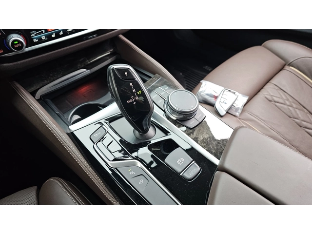 BMW 540 xDrive Luxury Plus G30 - автомобили, коли, обяви за нови и употребявани 8