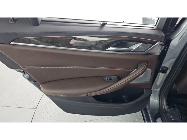 BMW 540 xDrive Luxury Plus G30 - автомобили, коли, обяви за нови и употребявани 13