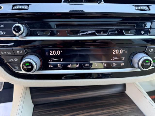 BMW 540 540I M-sport-FullЛизинг Уникредит по 320 евро - автомобили, коли, обяви за нови и употребявани 11