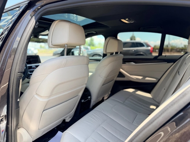 BMW 540 540I M-sport-FullЛизинг Уникредит по 320 евро - автомобили, коли, обяви за нови и употребявани 14