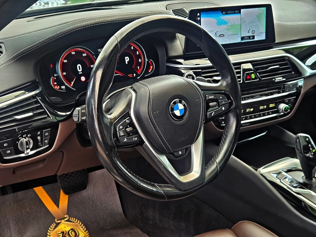 BMW 540 i/XD/SPORT LINE/DISTR/HUD/CAMERA/ВАКУМ/ПОДГРEB/LIZ - автомобили, коли, обяви за нови и употребявани 9