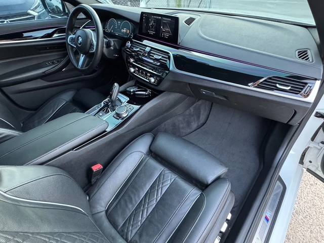 BMW 540 ix ! M Pack ! B58 ! - автомобили, коли, обяви за нови и употребявани 10