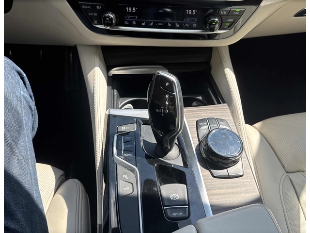 BMW 540 | Soft Close | Масаж | Обдух | Display Key | - автомобили, коли, обяви за нови и употребявани 7