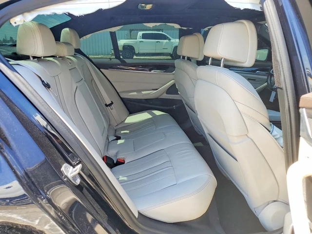 BMW 540 M* H/K* SOFT* PANO* - автомобили, коли, обяви за нови и употребявани 9