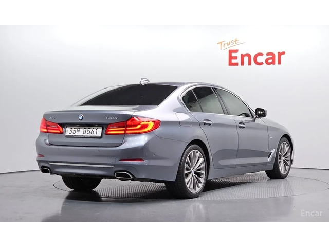 BMW 540 XDRIVE - автомобили, коли, обяви за нови и употребявани 1