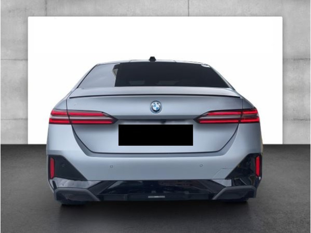 BMW 540d 540d xDrive M Sport - автомобили, коли, обяви за нови и употребявани 3