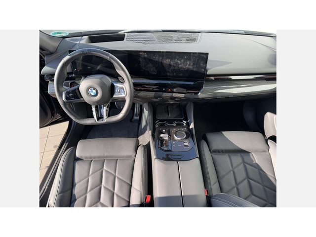 BMW 540d xDrive Sedan - автомобили, коли, обяви за нови и употребявани 6