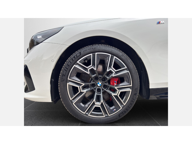 BMW 540d xDrive Sedan - автомобили, коли, обяви за нови и употребявани 4