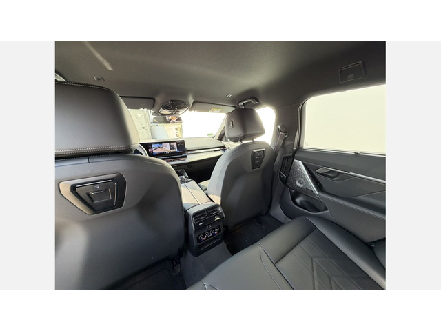 BMW 540d xDrive Touring - автомобили, коли, обяви за нови и употребявани 10