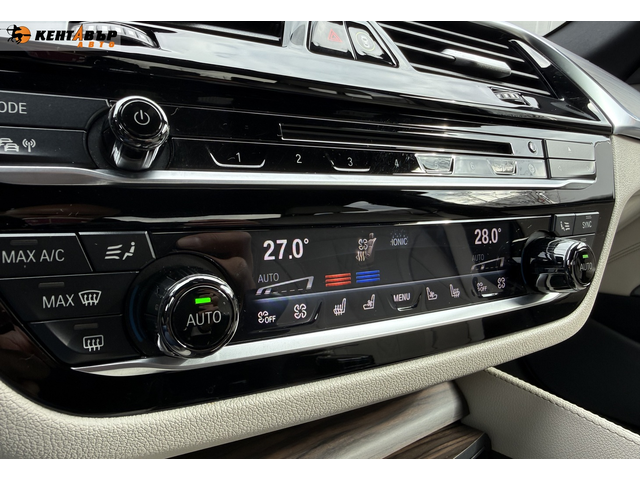 BMW 540I X Drive 3.0i 340к.с./Сервизна история/Реални км/ГАРАНЦИЯ ОТ КЕНТАВЪР - автомобили, коли, обяви за нови и употребявани 13