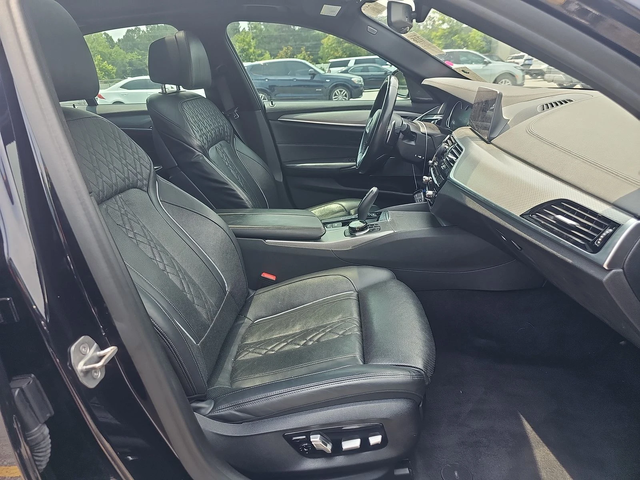 BMW 550 M550* МАСАЖ* 360* HEADUP* HARMAN* DISTRONIK* ОБДУХ - автомобили, коли, обяви за нови и употребявани 10