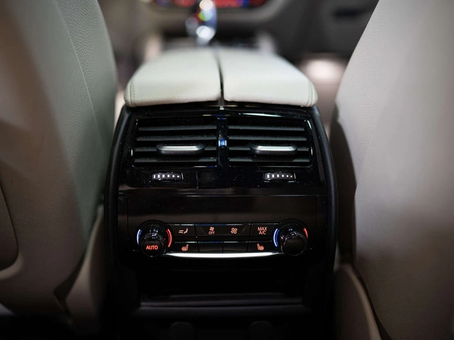 BMW 550 * xDrive * CARFAX * ЦЕНА ДО БГ - автомобили, коли, обяви за нови и употребявани 15