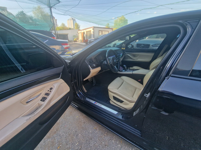 BMW 550 M550d xDrive - автомобили, коли, обяви за нови и употребявани 6