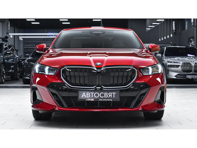 BMW 550 e xDrive M Sport Pro PHEV Steptronic - автомобили, коли, обяви за нови и употребявани 1