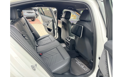 BMW 550 E#M PERFORMANCE PACK#NAPPA#ОБДУХВАНЕ#H&K#ГАРАНЦИЯ - автомобили, коли, обяви за нови и употребявани 11